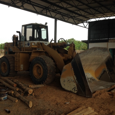 รถตักล้อยาง  TCM 870 รถนอกนำเข้า