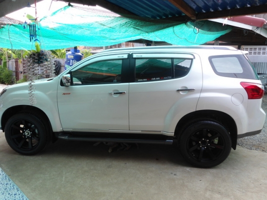 ขายดาวน์ mu x เครื่อง 3.0 ขับ 2