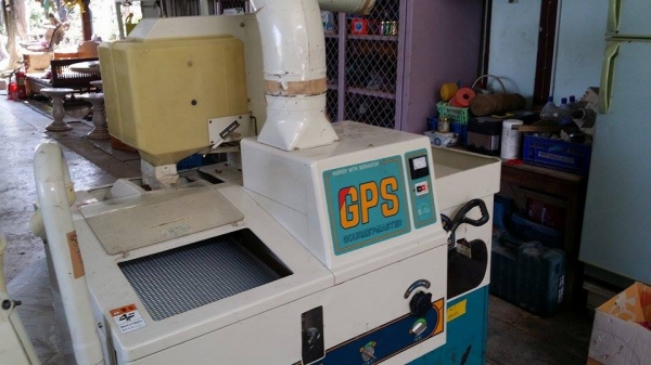 เครื่องสีข้าวกล้องเก่าญี่ปุ่น  SATAKE  GPS 350ฺ (1)  สภาพสวย เครื่องพร้อมใช้งาน  ไม่เคยใช้งานในไทย