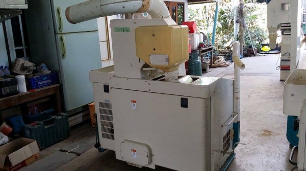 เครื่องสีข้าวกล้องเก่าญี่ปุ่น  SATAKE  GPS 350ฺ (1)  สภาพสวย เครื่องพร้อมใช้งาน  ไม่เคยใช้งานในไทย