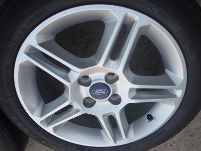 ขายล้อแม็ก Ford Fiesta 16 พร้อมยางปี 12  4  ล้อ