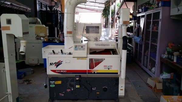 เครื่องสีข้าวกล้องเก่าญี่ปุ่น YANMAR รุ่น SH300  สภาพสวย เครื่องพร้อมใช้งาน  ไม่เคยใช้งานในไทย