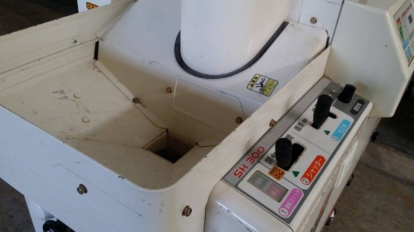 เครื่องสีข้าวกล้องเก่าญี่ปุ่น YANMAR รุ่น SH300  สภาพสวย เครื่องพร้อมใช้งาน  ไม่เคยใช้งานในไทย