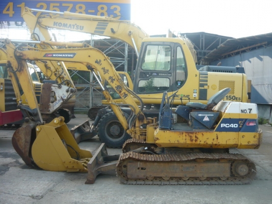 รถขุด Komatsu PC40-6 รถเก่านอก นำเข้าจากญี่ปุ่น พร้อมใช้งาน 091 695-6445 รถขุด Komatsu PC40-6 รถเก่านอก นำเข้าจากญี่ปุ่น พร้อมใช้งาน 091 695-6445