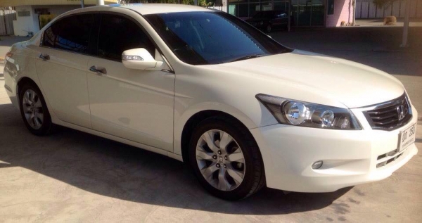 HONDA ACCORD 2.4el 2010 สีขาว