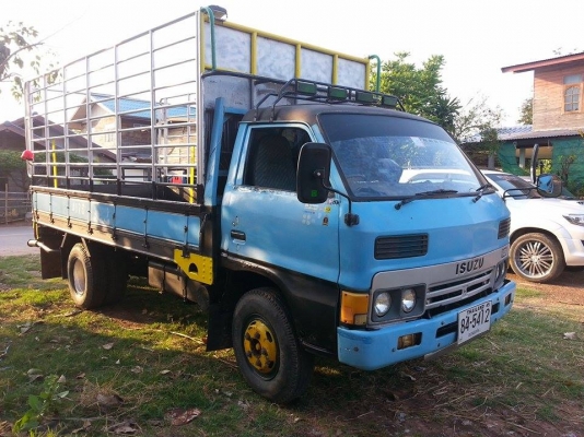 ขาย6ล้อ ISUZU KS 110แรง เฟืองท้ายF ยางดี เครื่องดี แคชซีสวย สภาพพร้อมใช้งาน เอกสารพร้อมโอน สนใจโทร 090-8588220คุณนะ 093-3258446คุณบิวตี้ ID:narong498 หรือ www.truck.in.th/498 หรือfb:ณรงค์ ซื้อขายรถมือสอง (เว็บไซต์ส่วนตัว)