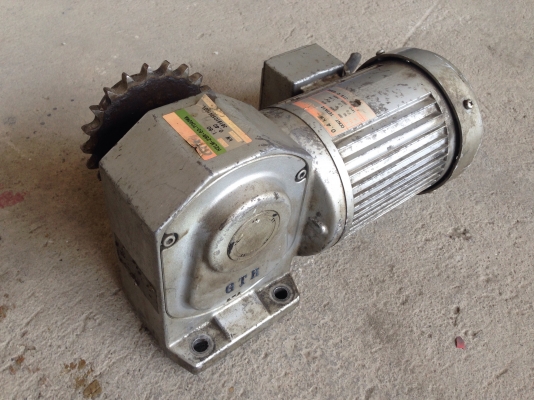 ขายมอเตอร์เกียร์ Sew eurodrive หัวเกียร์ GTR made in Japan 0.5 HP. 380V อัตราทด 1:60 สภาพสวย พร้อมใช้งาน ขายมอเตอร์เกียร์ Sew eurodrive หัวเกียร์ GTR made in Japan 0.5 HP. 380V อัตราทด 1:60 สภาพสวย พร้อมใช้งาน