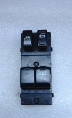 สวิตซ์ประตูขวานาวาร่าแค็ป