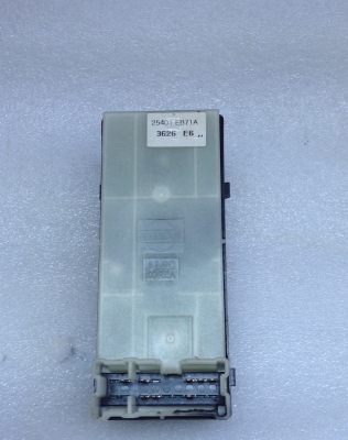 สวิตซ์ประตูขวานาวาร่าแค็ป