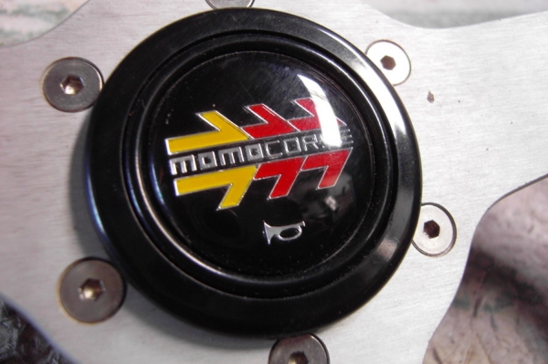 พวงมาลัยแท้