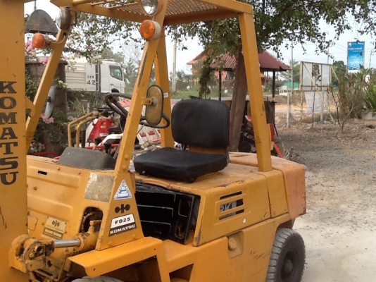 รถยกkomutsu 2.5ตัน ดีเซล สภาพดีพร้อมใช้ เพิ่งเข้าจากญี่ปุ่น