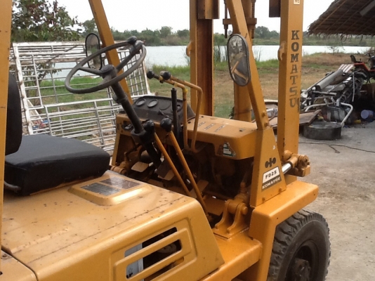 รถยกkomutsu 2.5ตัน ดีเซล สภาพดีพร้อมใช้ เพิ่งเข้าจากญี่ปุ่น