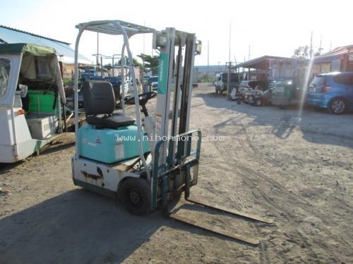 รถยกไฟฟ้า   KOMATSU   FB05-3  รหัสสินค้า : 13001180  หรือเพิ่มเติมไดที่ www.nihonmono.com