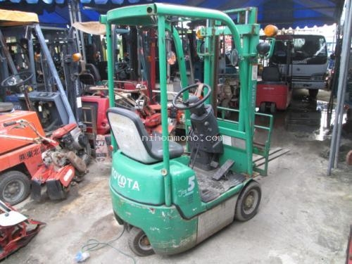 รถยกไฟฟ้า TOYOTA 3FBK5 รหัสสินค้า : 13001269 หรือเพิ่มเติมไดที่ www.nihonmono.com รถยกไฟฟ้า TOYOTA 3FBK5 รหัสสินค้า : 13001269 หรือเพิ่มเติมไดที่ www.nihonmono.com