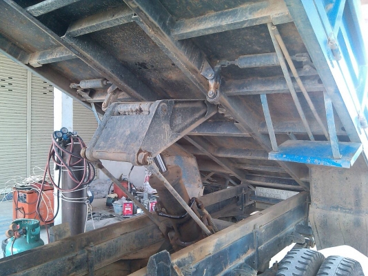 หกล้อ ISUZU TLD85ดั้มยิ่งหน้าต่อใหม่ สภาพดีบางเดิมสวยจัดไม่มีผุทั้งคัน ทะเบียน ภาษีเต็ม พร้อมโอน