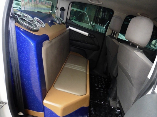 CHEVROLET - COLORADO - Crew Cab LT 2.5 MT ปี2012 สีขาว เกียร์ธรรมดา เครื่องดีเซล 2500cc CHEVROLET - COLORADO - Crew Cab LT 2.5 MT ปี2012 สีขาว เกียร์ธรรมดา เครื่องดีเซล 2500cc