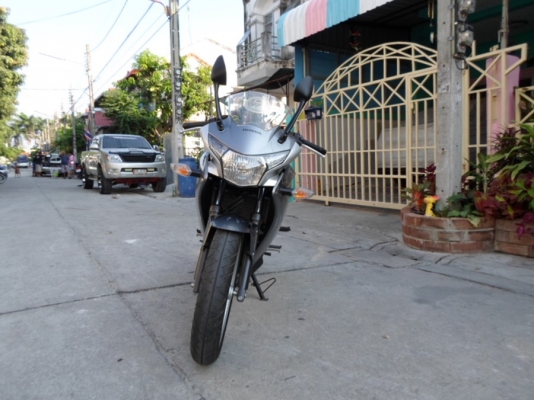 ยังไงก็ขาย CBR 250i ABS ปี54 สวยๆ ราคาโดนๆ รถบ้านวิ่งน้อย เอกสารชุดโอนครบ พร้อมใช้งาน