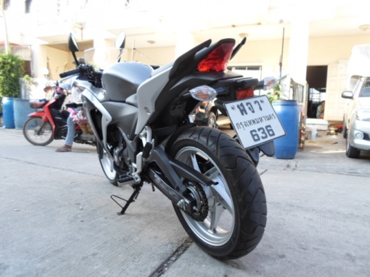 ยังไงก็ขาย CBR 250i ABS ปี54 สวยๆ ราคาโดนๆ รถบ้านวิ่งน้อย เอกสารชุดโอนครบ พร้อมใช้งาน
