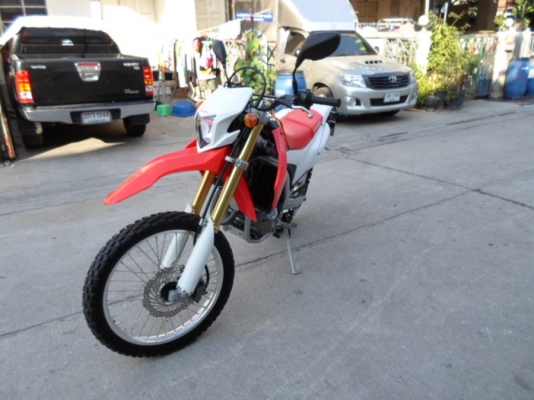 ยังไงก็ขาย CRF 250 ปี 55 สตาร์ทมือ สวยๆ สภาพนางฟ้า เก่าเก็บ เอาสารชุดโอนครบ พร้อมใช้งาน