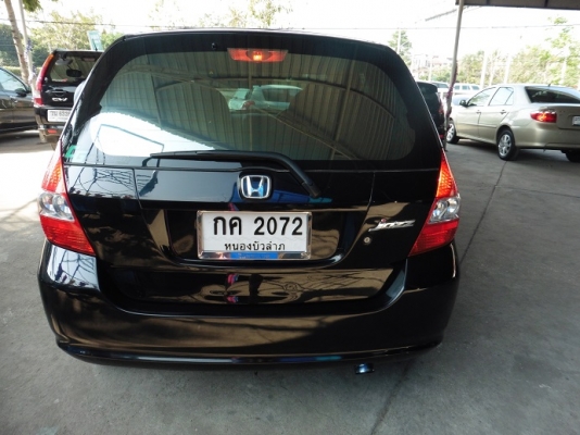 HONDA - JAZZ - i-DSI 1.5 AT ปี2004 สีดำ เกียร์อัตโนมัติ เครื่องเบนซิน 1500cc HONDA - JAZZ - i-DSI 1.5 AT ปี2004 สีดำ เกียร์อัตโนมัติ เครื่องเบนซิน 1500cc