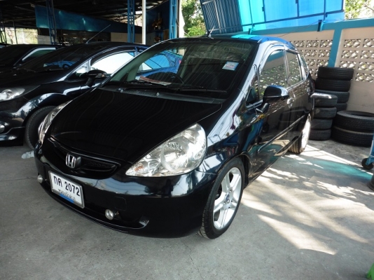 HONDA - JAZZ - i-DSI 1.5 AT ปี2004 สีดำ เกียร์อัตโนมัติ เครื่องเบนซิน 1500cc