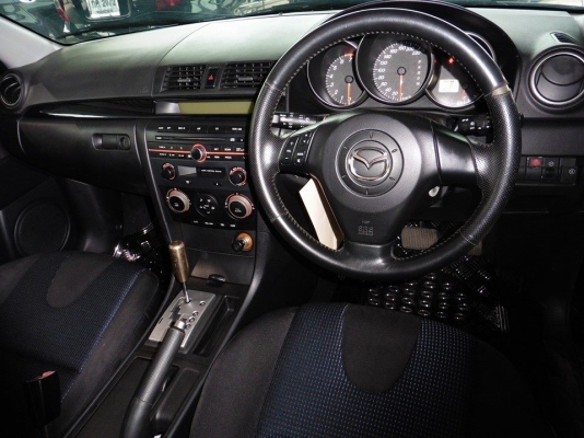 MAZDA - 3 - 2.0 AT ปี2005 สีดำ เกียร์อัตโนมัติ เครื่องเบนซิน 2000cc