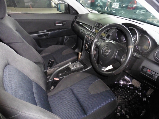 MAZDA - 3 - 2.0 AT ปี2005 สีดำ เกียร์อัตโนมัติ เครื่องเบนซิน 2000cc