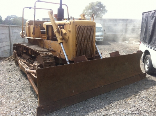 ขายรถแทรกเตอร์ CAT.D5 ตีนไก่ เกียร์ตัด ช่วงล้างดี ฝาบาง ราคา350000 ต่อรอง