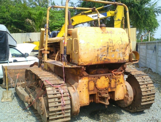 ขายรถแทรกเตอร์ CAT.D5 ตีนไก่ เกียร์ตัด ช่วงล้างดี ฝาบาง ราคา350000 ต่อรอง