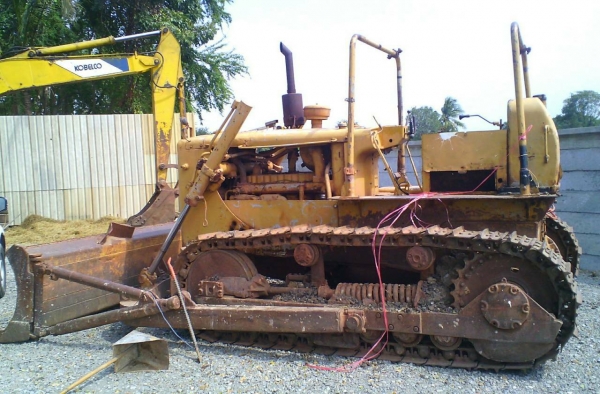 ขายรถแทรกเตอร์ CAT.D5 ตีนไก่ เกียร์ตัด ช่วงล้างดี ฝาบาง ราคา350000 ต่อรอง