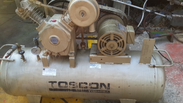 ปั้มลม TOSHIBA 3 แรง 2 หัว ถัง 150 ลิตร รหัส K - 2 ปั้มลม TOSHIBA 3 แรง 2 หัว ถัง 150 ลิตร รหัส K - 2