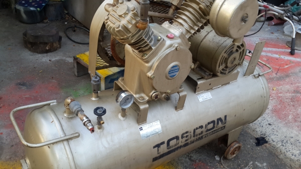 ปั้มลม  TOSHIBA 3 แรง  2 หัว ถัง 150 ลิตร รหัส K - 2