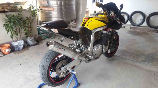 ขาย Suzuki gsxr 1100 slingshort ปี 92 ตัวออย ทะเบียนแท้พร้อมโอน แต่งสวยๆครับ