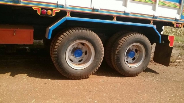 ขายรถ 10 ล้อ 2 เพลา กระบะเนียม HINO FM3M รถสวยมาก สนใจติดต่อดูรถได้