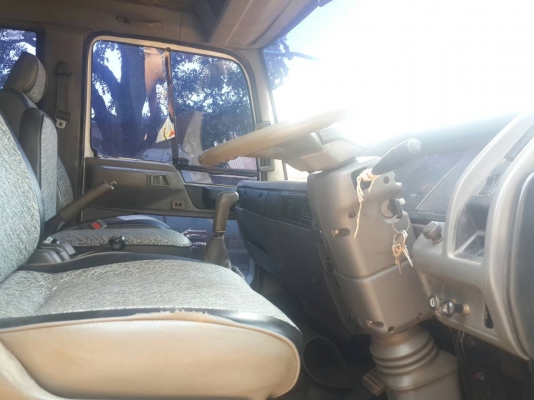 ขายรถ 10 ล้อ 2 เพลา กระบะเนียม HINO FM3M รถสวยมาก สนใจติดต่อดูรถได้