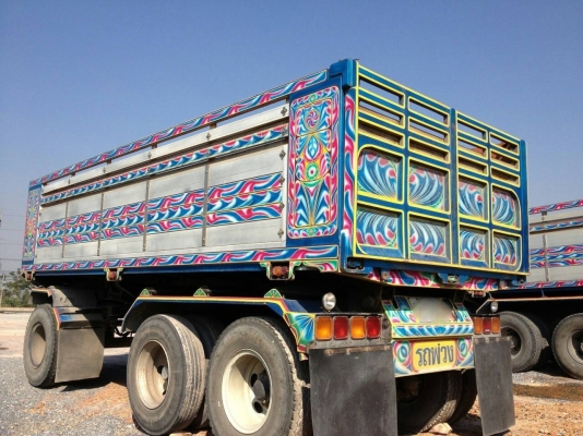 ขายรถพ่วง 22 ล้อ 2 เพลา กระบะเนียมดั้ม  ISUZU 270 ปี.47 รถสวย พร้อมใช้ ราคา.1800000 สนใจโทร