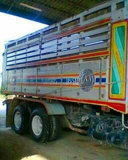 ขายรถพ่วง 22 ล้อ 2 เพลา กระบะเนียมคอกเกษตรดั้ม ISUZU 210 วางเครื่อง 195 โบ เกียร์อีตั้น ราคา.1450000 สนใจโทรเลย