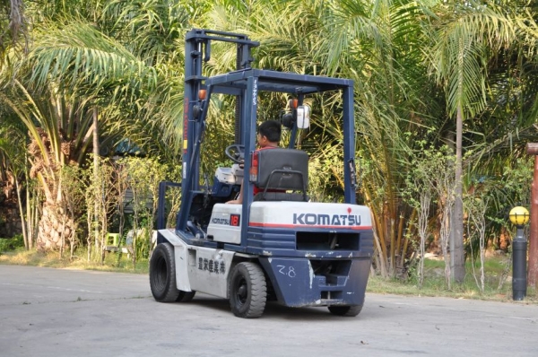 ขายFORKLIFT KOMATSU FG-15 (1.8ตัน)(เสาสูง4เมตร)สวยเดิมจากญี่ปุ่น ยังไม่เคยใช้ในไทย 145,000เท่านั้น!!