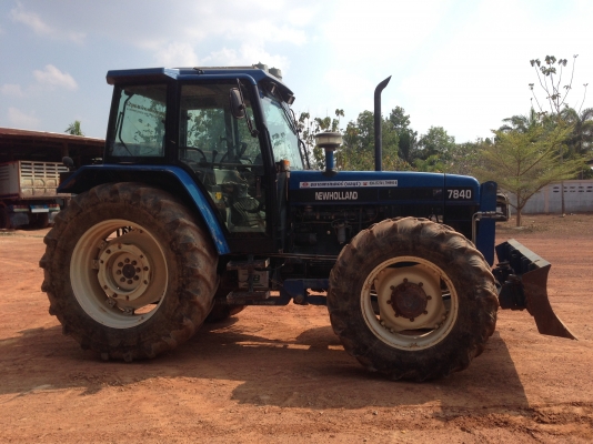 ขาย new holland 7840 เกียร์ธรรมดา 12*12
