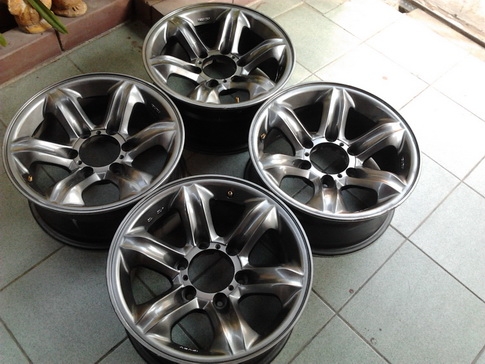 เล็บเหยี่ยว อีฃูสุ แท้ๆ 6/139 ขอบ16 สภาพสวยๆ 1ชุด เล็บเหยี่ยว อีฃูสุ แท้ๆ 6/139 ขอบ16 สภาพสวยๆ 1ชุด