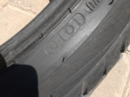 235/40R18 CHAMPIRO HPX มี 2 เส้น TEL.081-427-3941