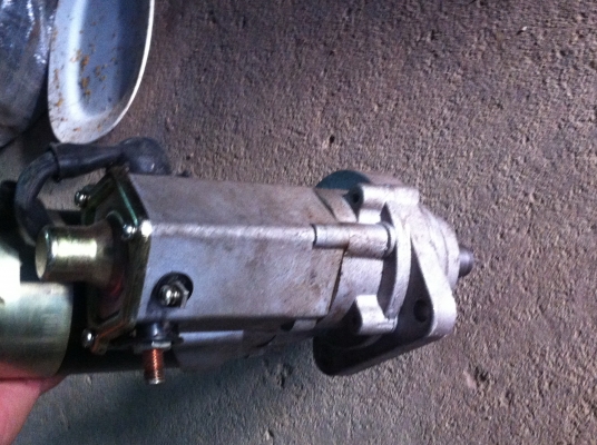 มอเตอร์สตาร์ทของรถยนต์ของใหม่เก่าเก็บในกล่อง(ไม่ทราบใช้กับรถอะไร) มอเตอร์สตาร์ทของรถยนต์ของใหม่เก่าเก็บในกล่อง(ไม่ทราบใช้กับรถอะไร)