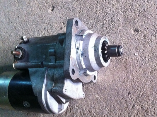 มอเตอร์สตาร์ทของรถยนต์ของใหม่เก่าเก็บในกล่อง(ไม่ทราบใช้กับรถอะไร) มอเตอร์สตาร์ทของรถยนต์ของใหม่เก่าเก็บในกล่อง(ไม่ทราบใช้กับรถอะไร)