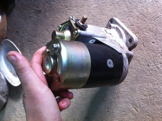 มอเตอร์สตาร์ทของรถยนต์ของใหม่เก่าเก็บในกล่อง(ไม่ทราบใช้กับรถอะไร) มอเตอร์สตาร์ทของรถยนต์ของใหม่เก่าเก็บในกล่อง(ไม่ทราบใช้กับรถอะไร)