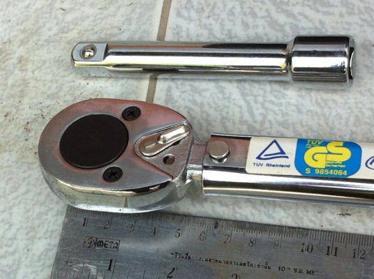 ประแจวัดแรงบิคยาว 18 นิ้ว ตั้งแรงบิดได้ถึง 210 N/m ของใหม่ยังได้ไม่ใช้งานพร้อมข้อต่อ