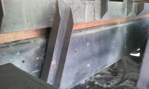 รถอีซูซุ 10 ล้อ หลังถนน FVM  195 แรงม้า. ปี 38   สนใจติดต่อ 081 - 6079515