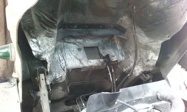 รถอีซูซุ 10 ล้อ หลังถนน FVM  195 แรงม้า. ปี 38   สนใจติดต่อ 081 - 6079515