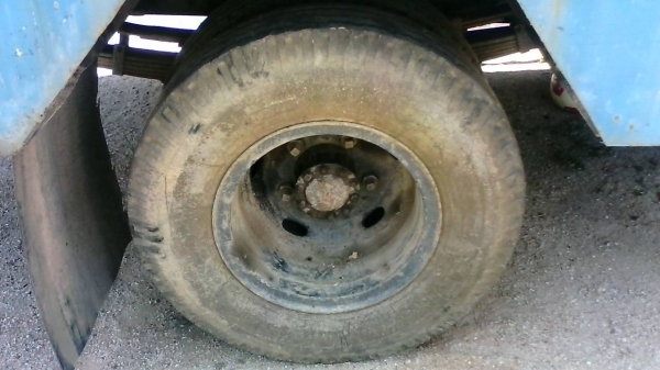 รถฮีโน่ 6 ล้อ รั้ว  ( ไม่ดั้ม )  FB113  -  117 แรงม้า.  สนใจติดต่อ  081 - 6079515