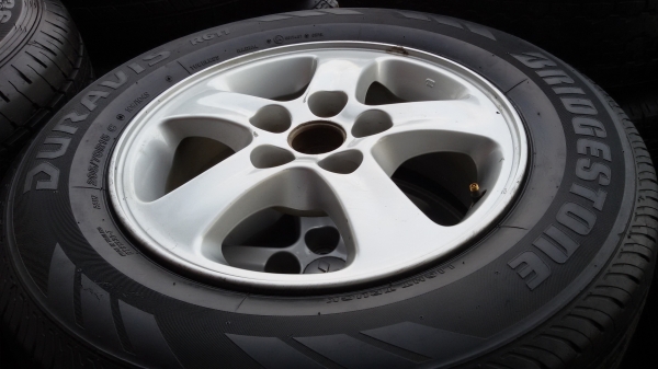 ขายล้อขอบ15 5รู114พร้อมยางชุดละ4800