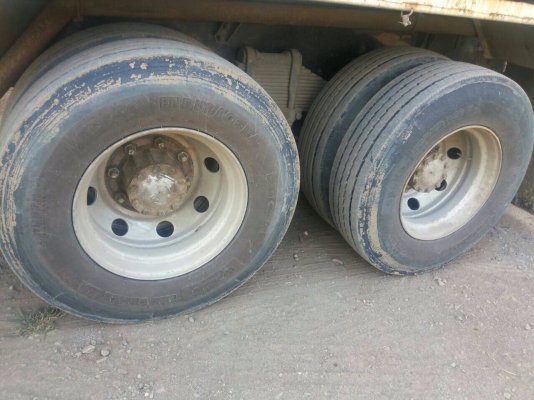 ขายดาวน์รถพ่วง 22 ล้อ 2 เพลา กระบะเหล็กดั้ม ISUZU 270 ปี.50 สะภาพสวย ราคา.650000 สนใจโทร